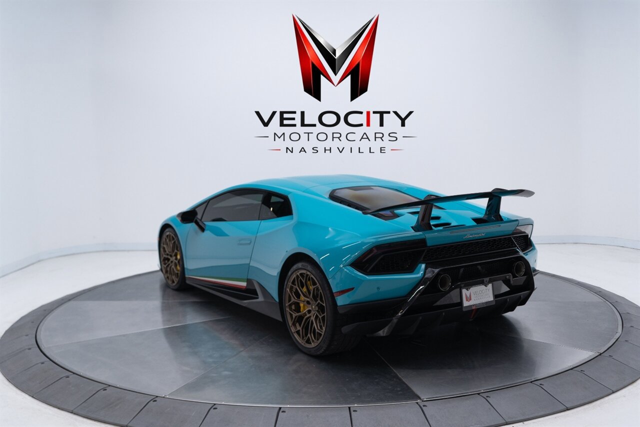 Used 2019 Lamborghini Huracan Performante AWD/4WD image 16