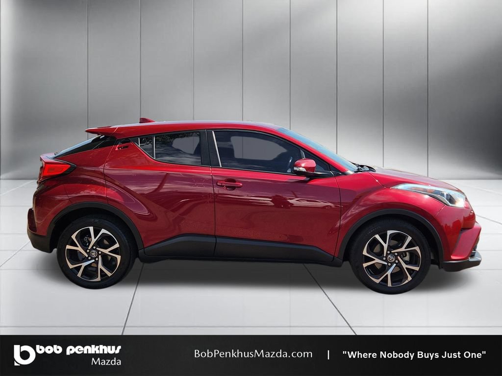Used 2018 Toyota C-HR XLE FWD image 24