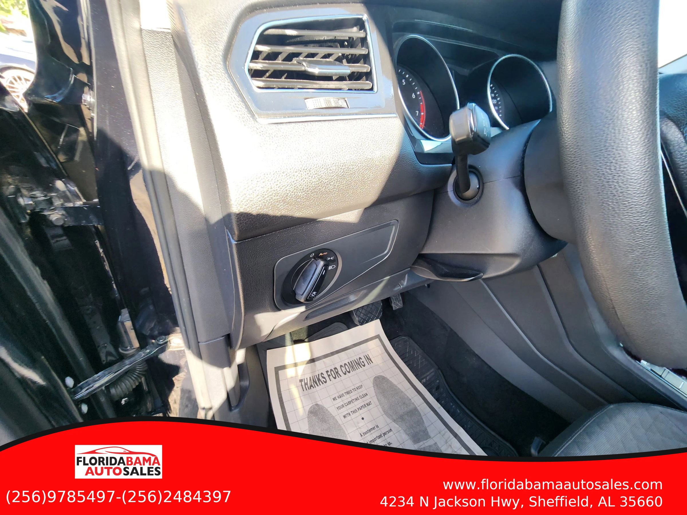 Used 2019 Volkswagen Tiguan S FWD image 11