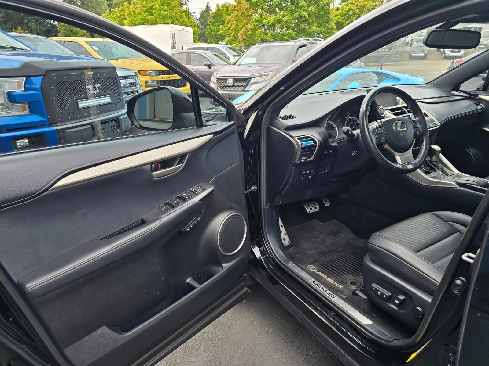 Used 2015 Lexus NX 200t F Sport w/ Navigation System Package AWD/4WD image 18