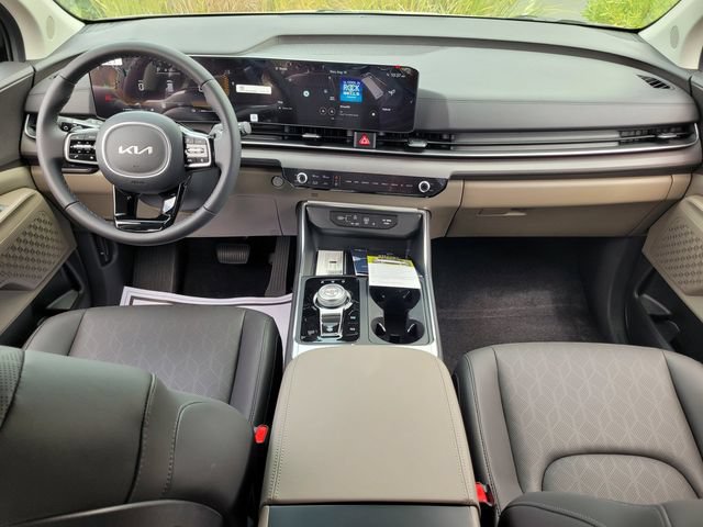 New 2026 Kia Carnival EX FWD image 7