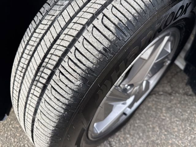 Certified 2025 Hyundai Elantra SE image 6