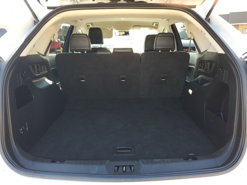Used 2023 Ford Edge SEL image 6