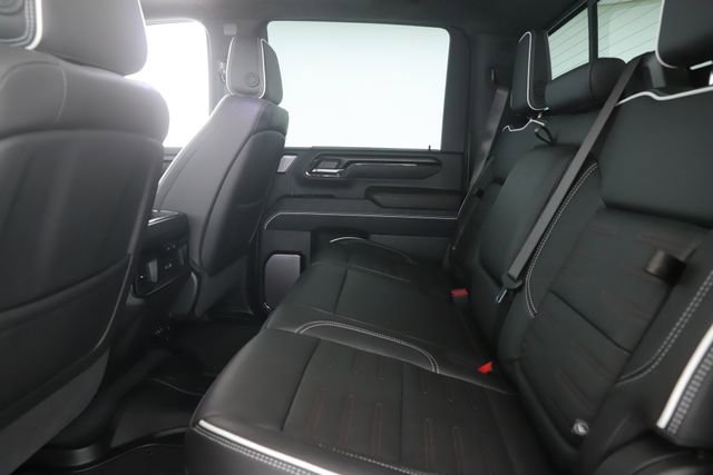 Used 2025 GMC Sierra 2500 AT4X image 30