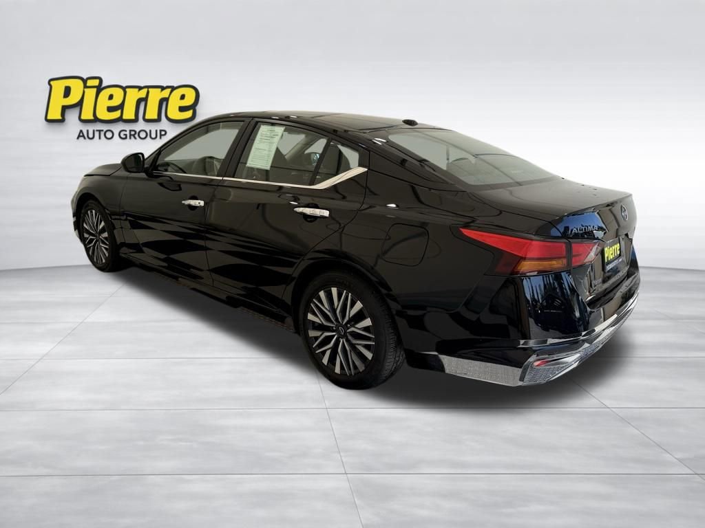 Used 2025 Nissan Altima 2.5 SV FWD video 2