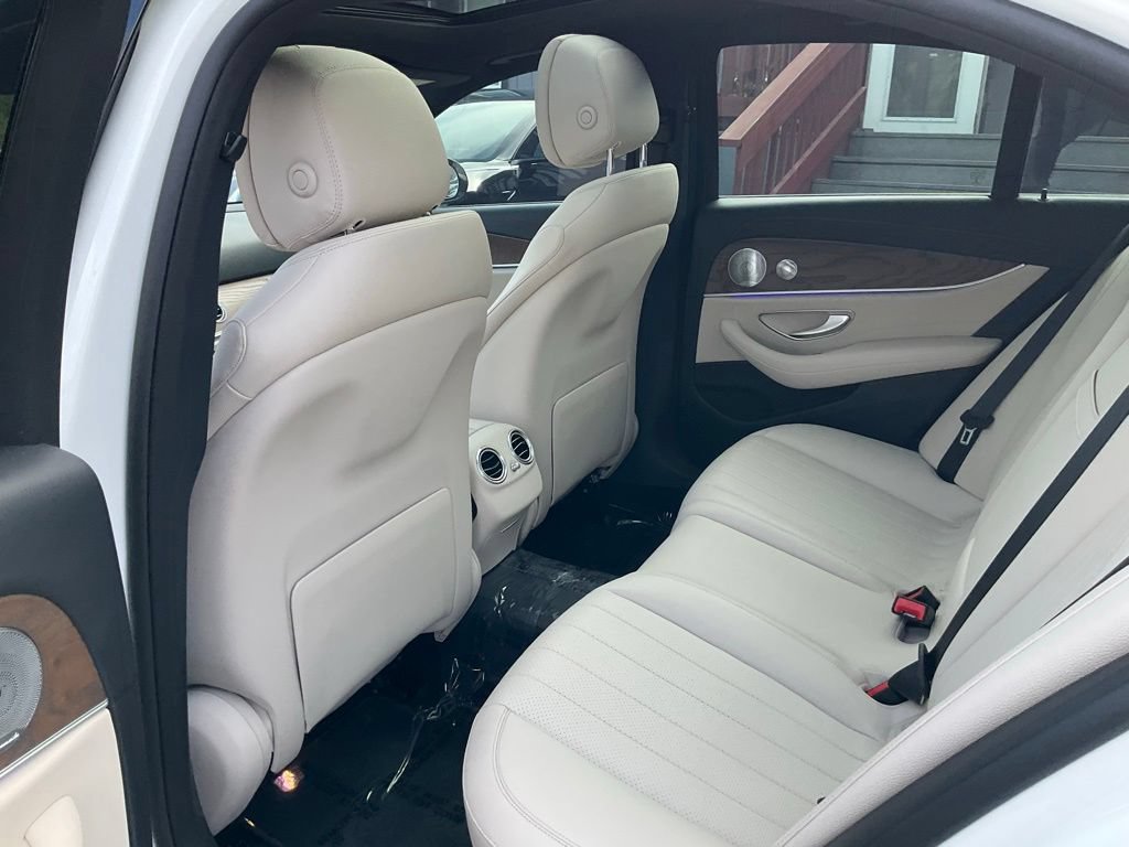 Used 2019 Mercedes-Benz E 300 w/ Premium 1 Package image 26