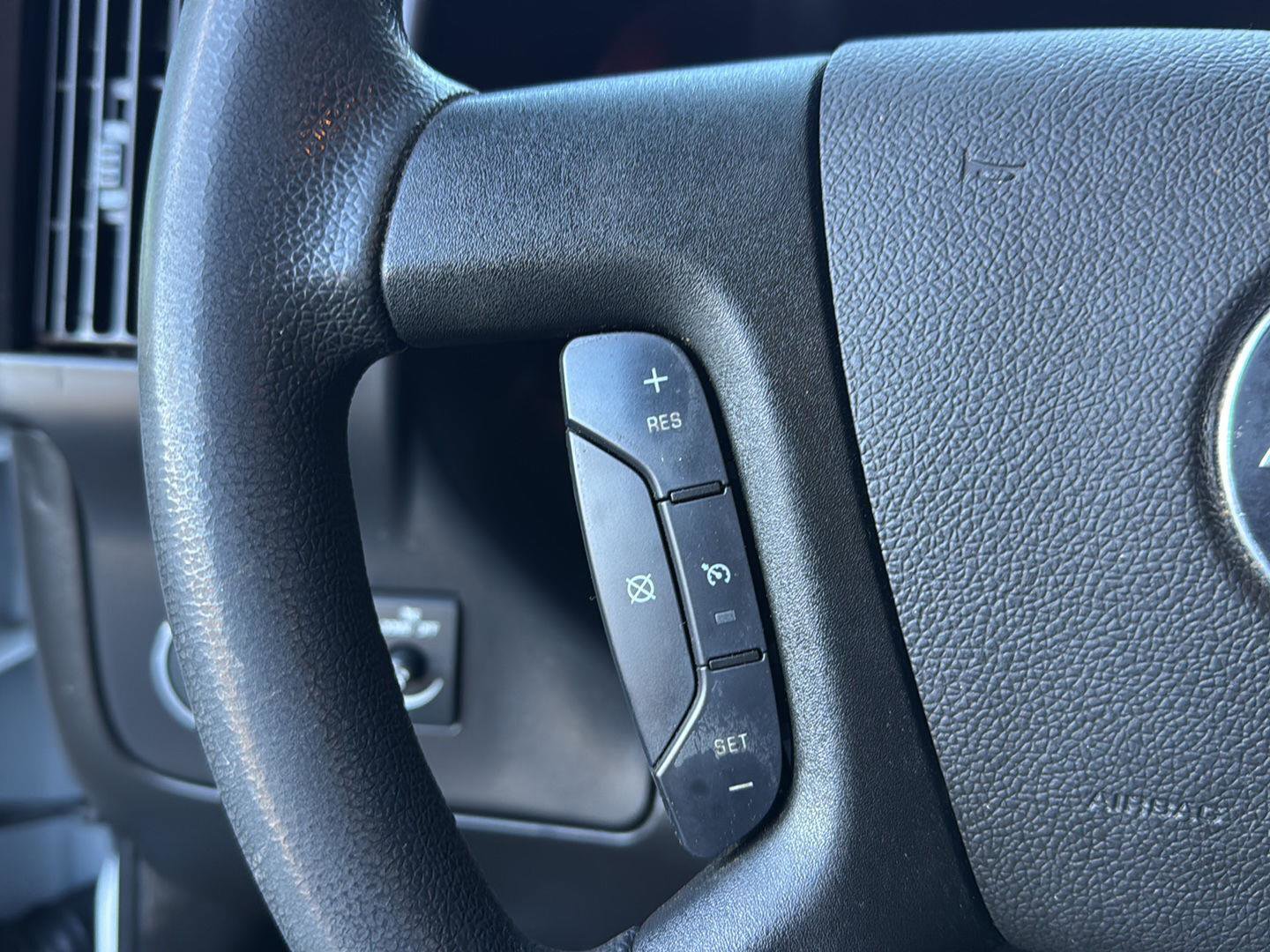 Used 2022 Chevrolet Express 2500 w/ Driver Convenience Package image 15