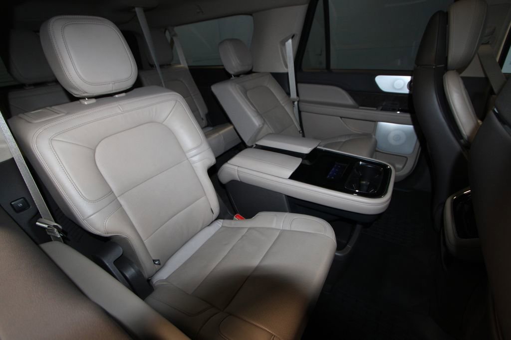Used 2024 Lincoln Navigator L Reserve image 26