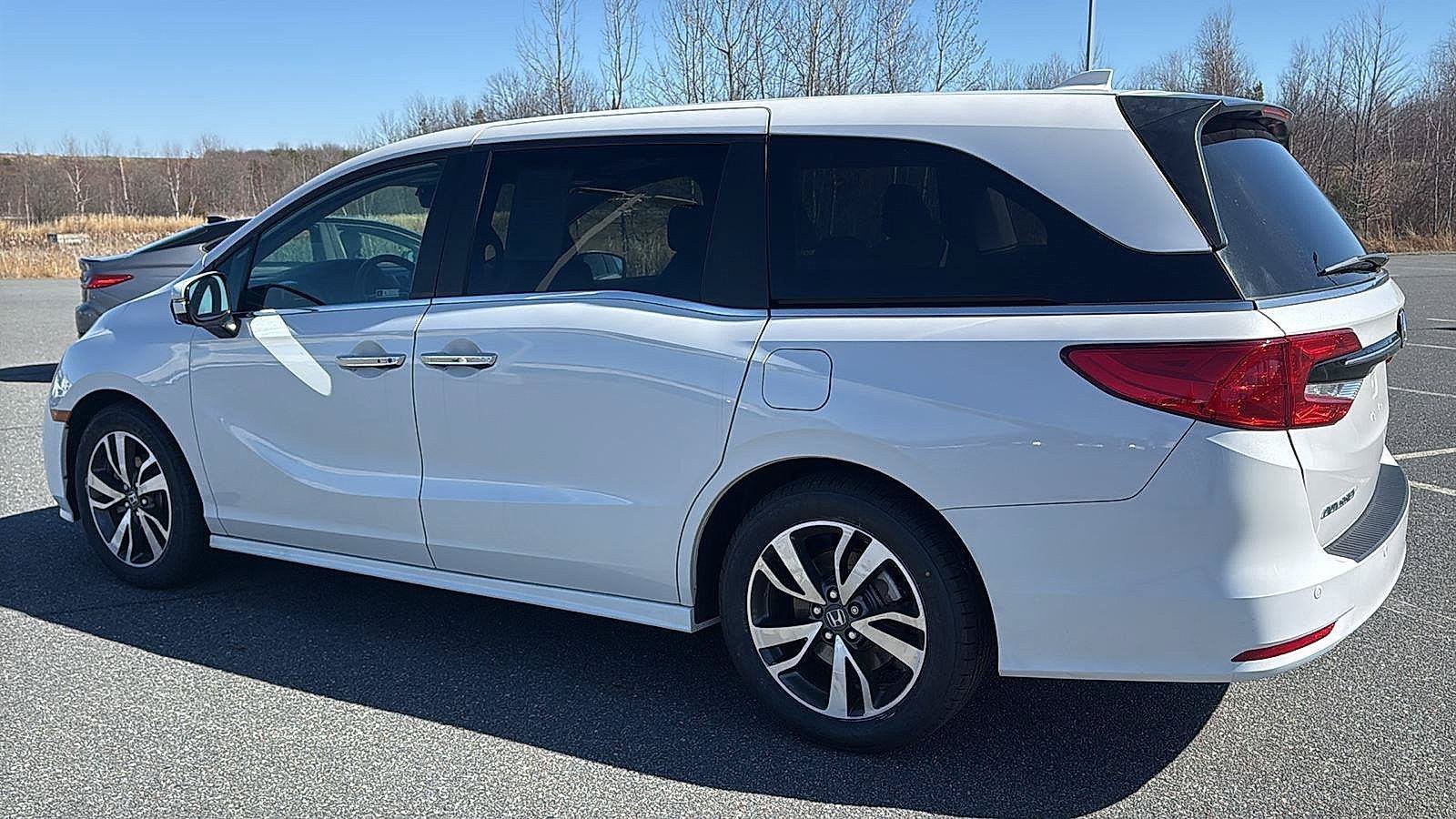 Used 2023 Honda Odyssey Touring image 11