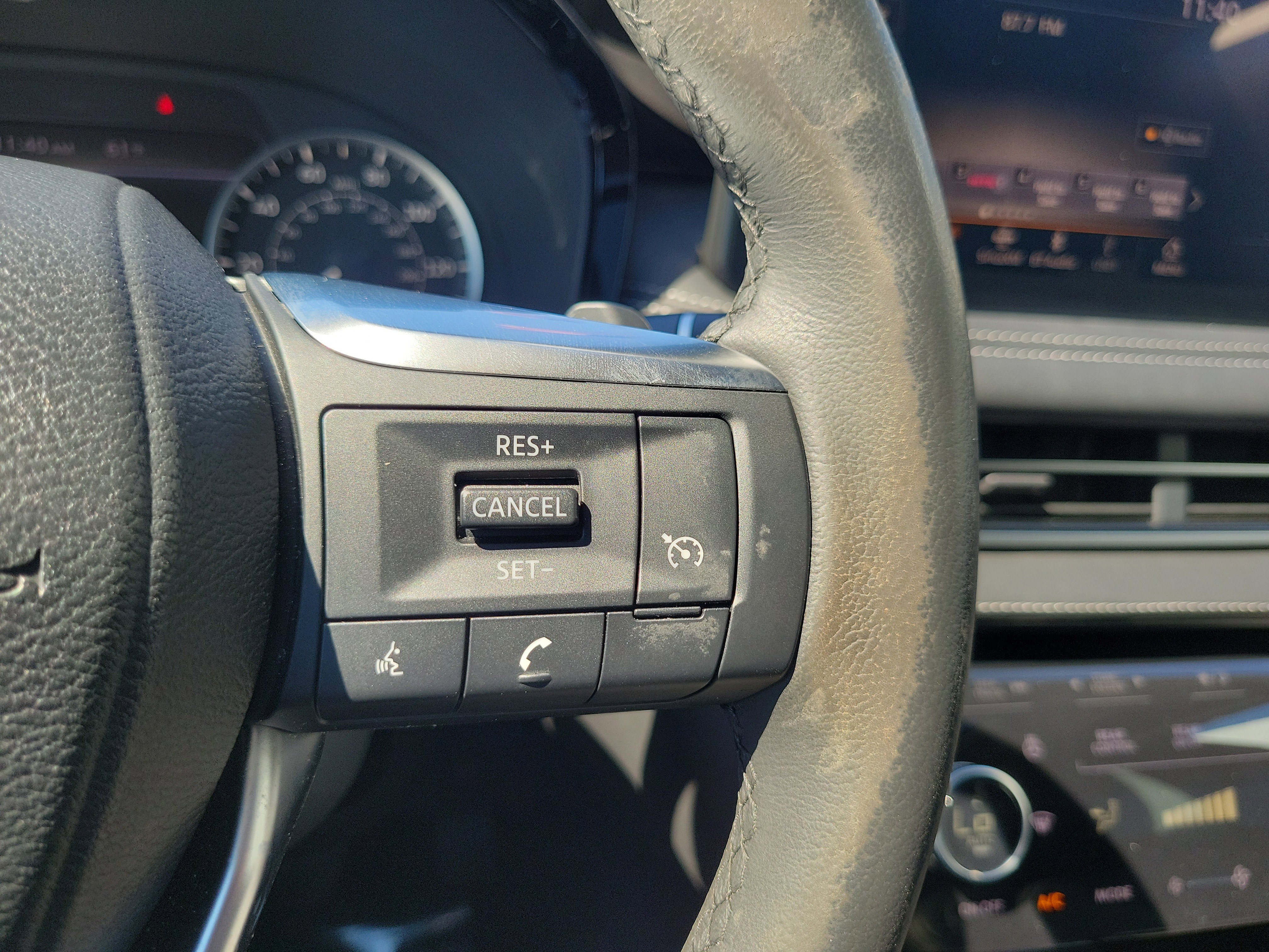 Used 2023 INFINITI QX60 Pure image 24