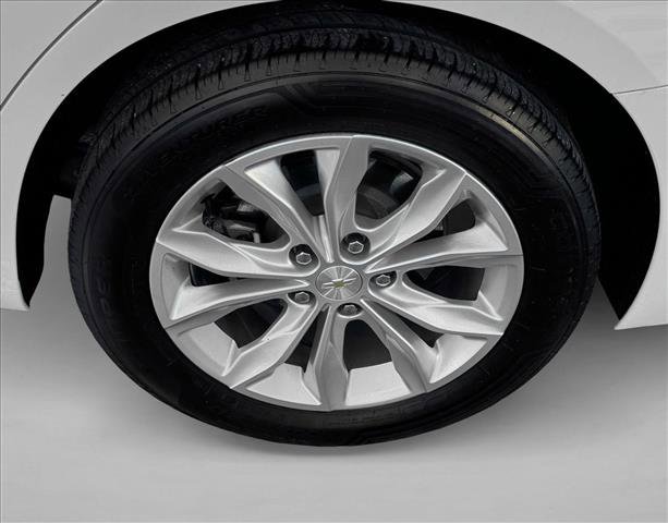 Used 2022 Chevrolet Malibu LT image 9