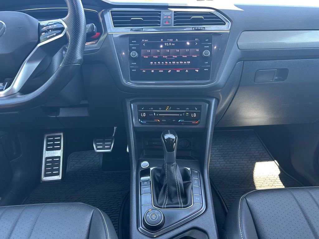 Used 2023 Volkswagen Tiguan SE R-Line AWD/4WD image 19