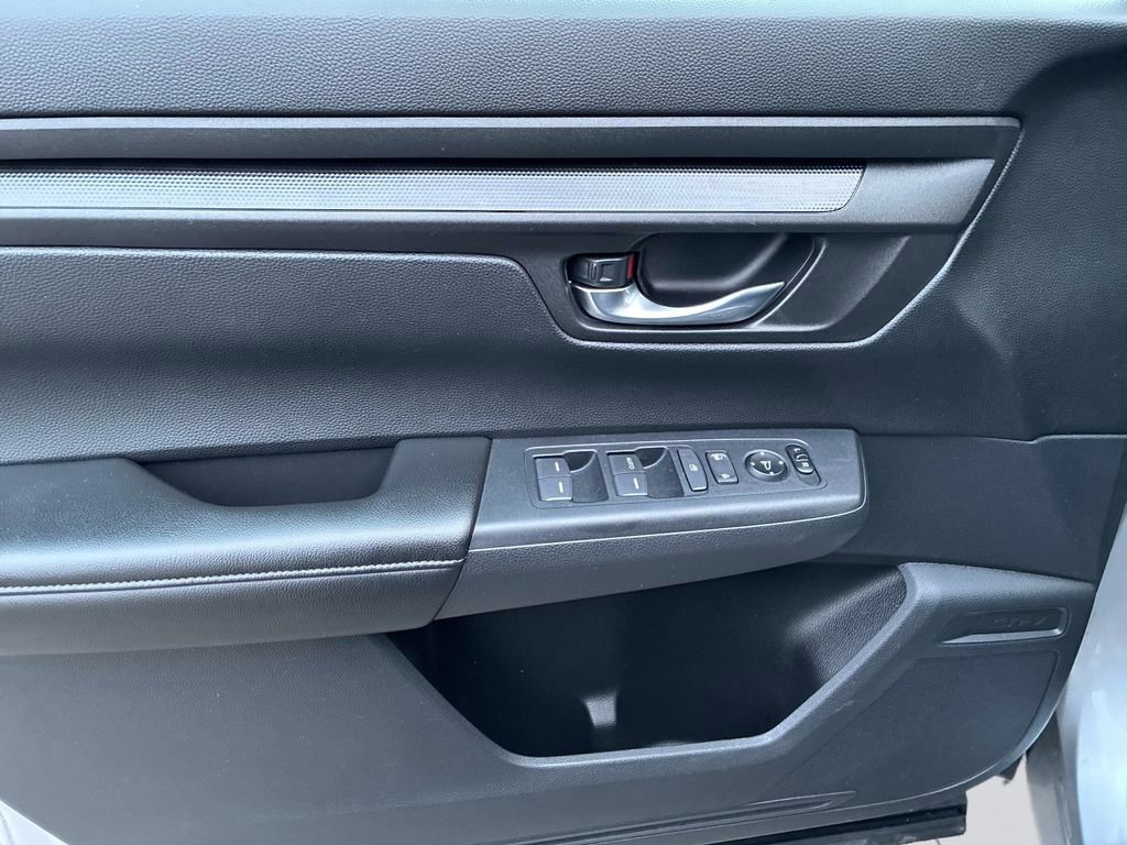 Used 2025 Honda CR-V LX image 17