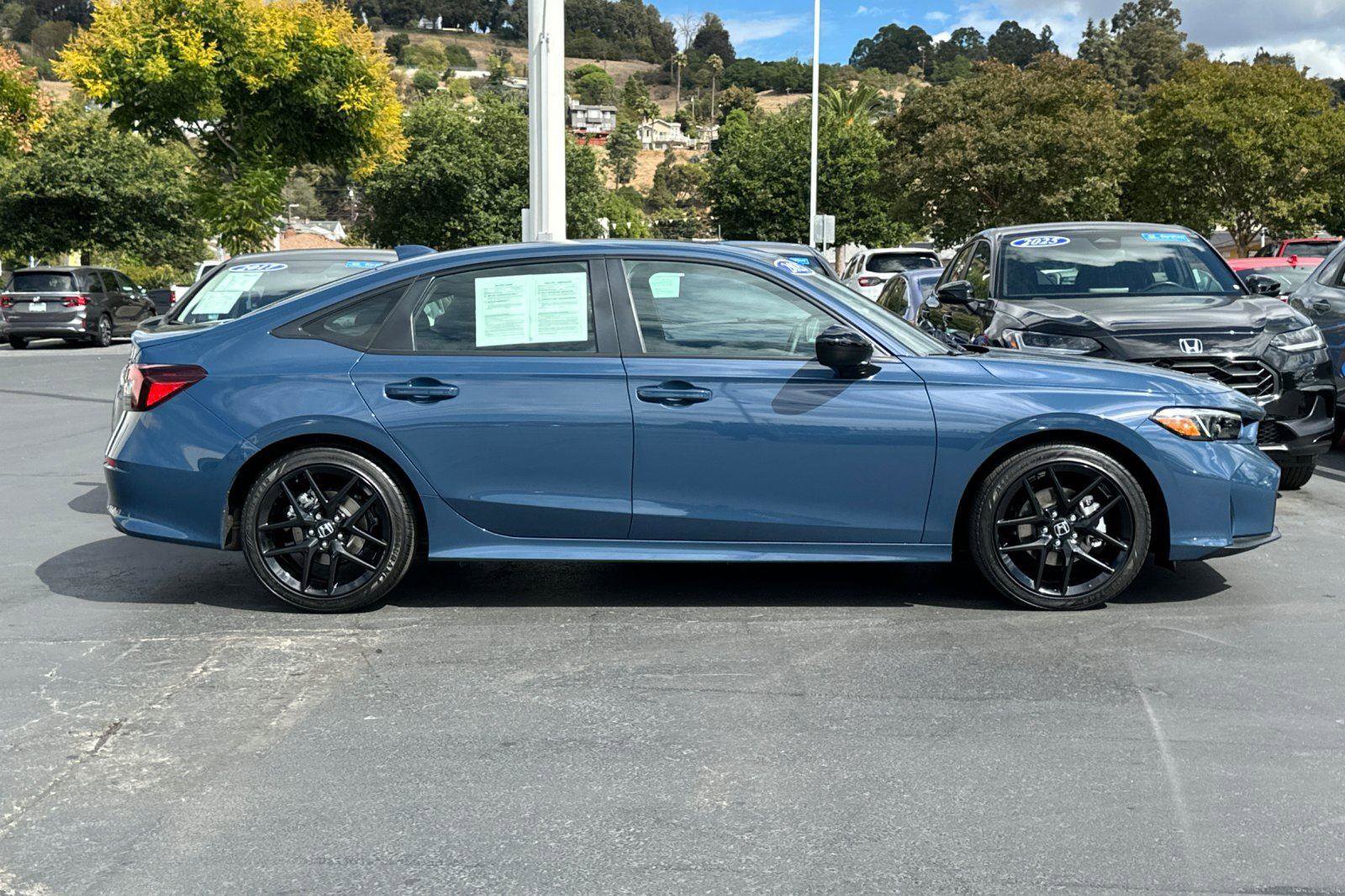 Certified 2025 Honda Civic Sport image 2