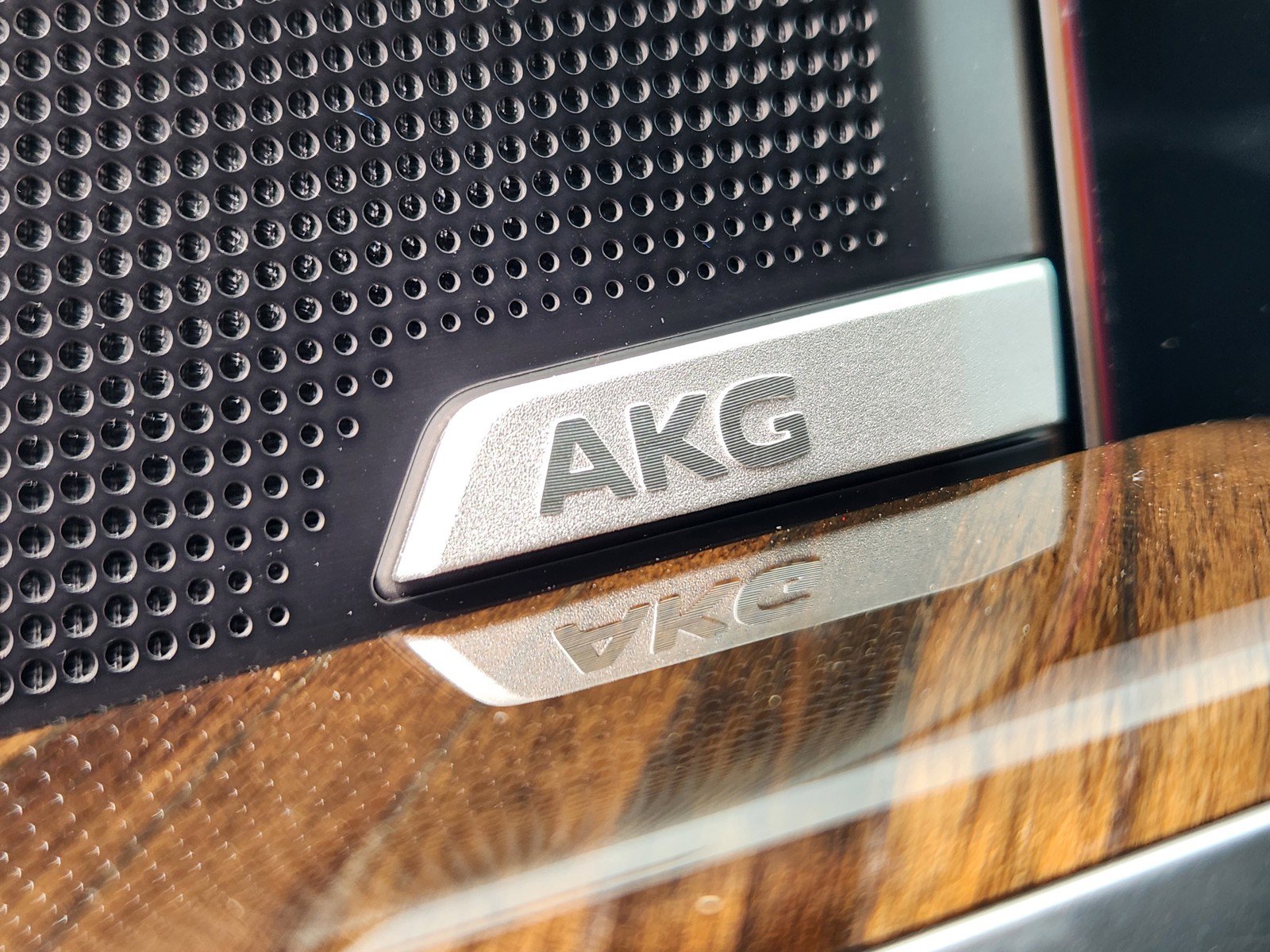 New 2026 Cadillac Escalade ESV Platinum Sport w/ LPO, ONYX Package image 17