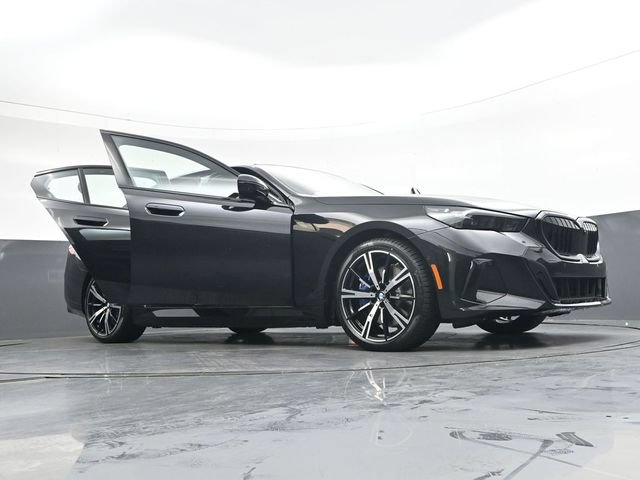 New 2027 BMW 550e xDrive w/ Executive Package AWD/4WD image 46