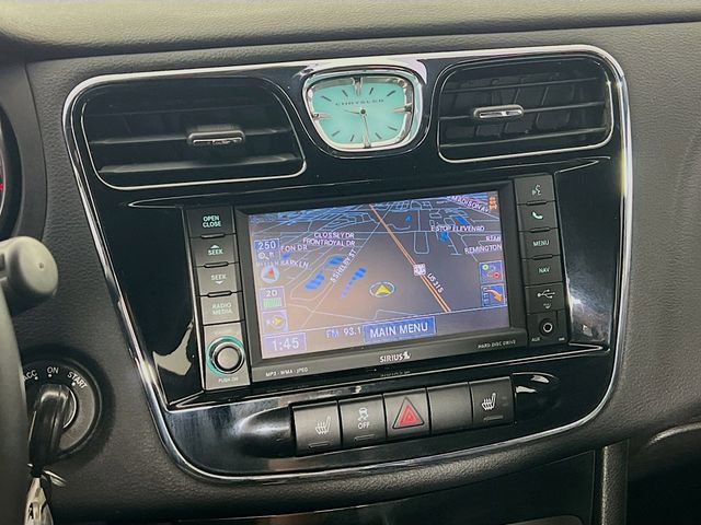 Used 2011 Chrysler 200 Limited image 16