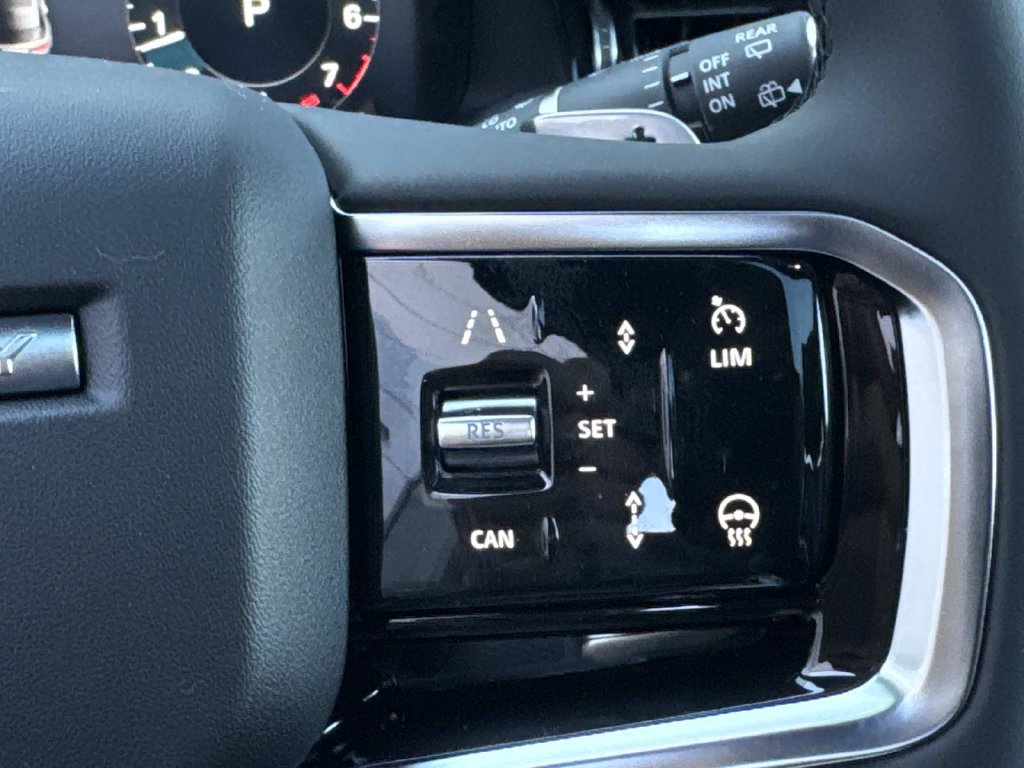 New 2026 Land Rover Discovery Sport Landmark AWD/4WD image 28