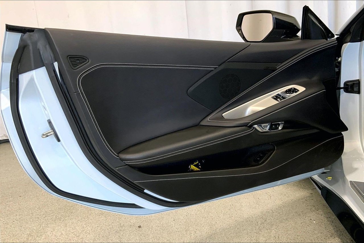 Used 2023 Chevrolet Corvette Stingray Coupe w/ Z51 Performance Package RWD image 22