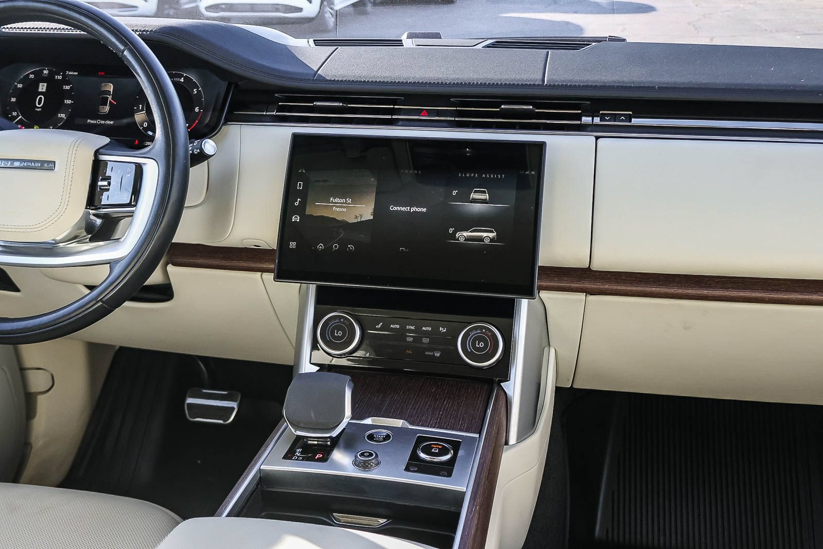Certified 2023 Land Rover Range Rover SE AWD/4WD image 23