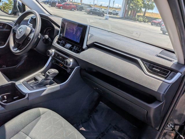 Used 2024 Toyota RAV4 XLE FWD image 6