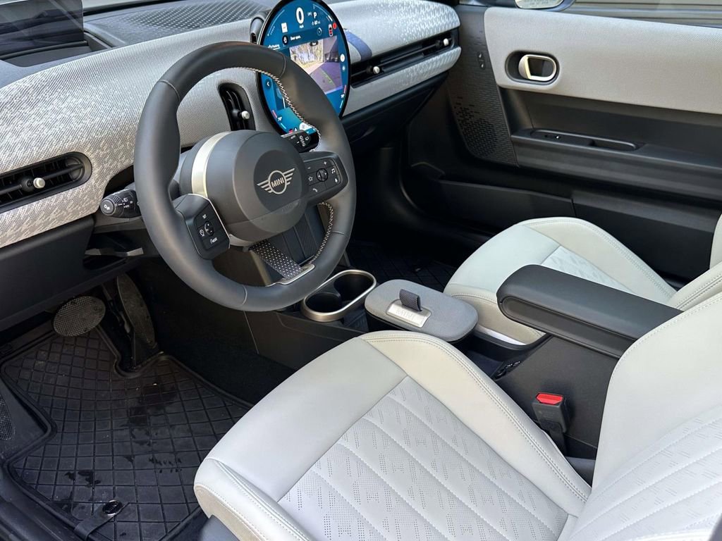 Used 2025 MINI Cooper S image 4