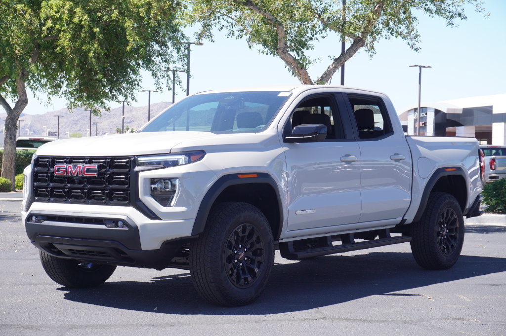 New 2026 GMC Canyon Elevation w/ Convenience Package RWD image 6