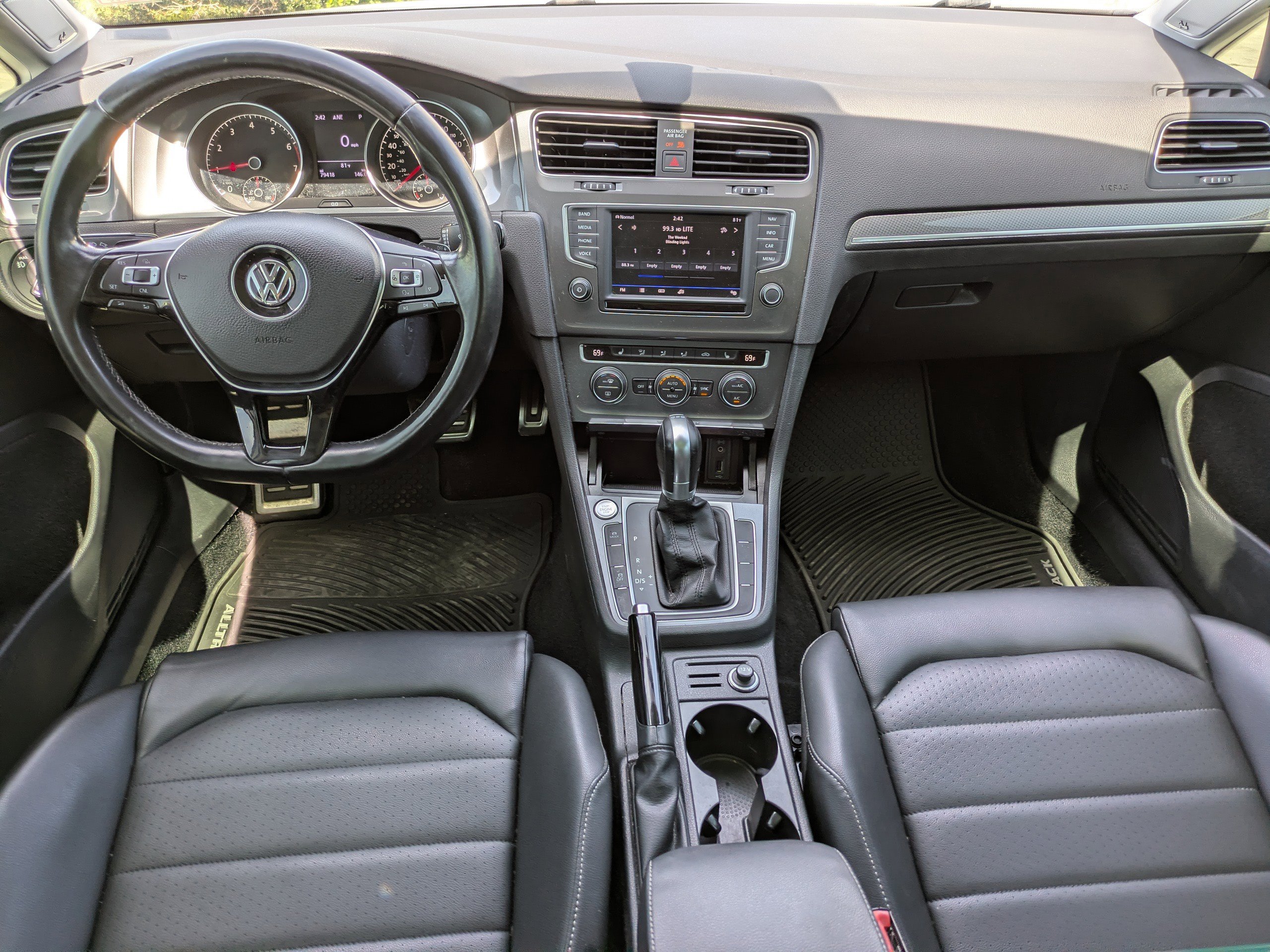 Used 2017 Volkswagen Golf Alltrack SEL image 15