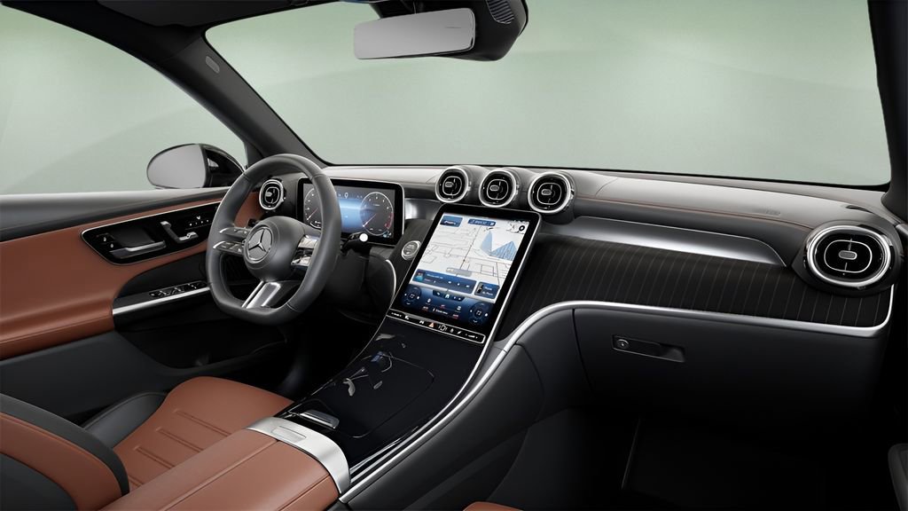 Used 2025 Mercedes-Benz GLC 300 image 36