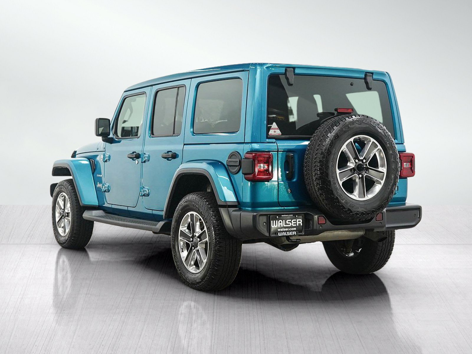 Used 2020 Jeep Wrangler Unlimited Sahara AWD/4WD image 3