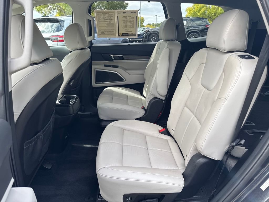 Used 2022 Kia Telluride EX w/ EX Premium Package image 25