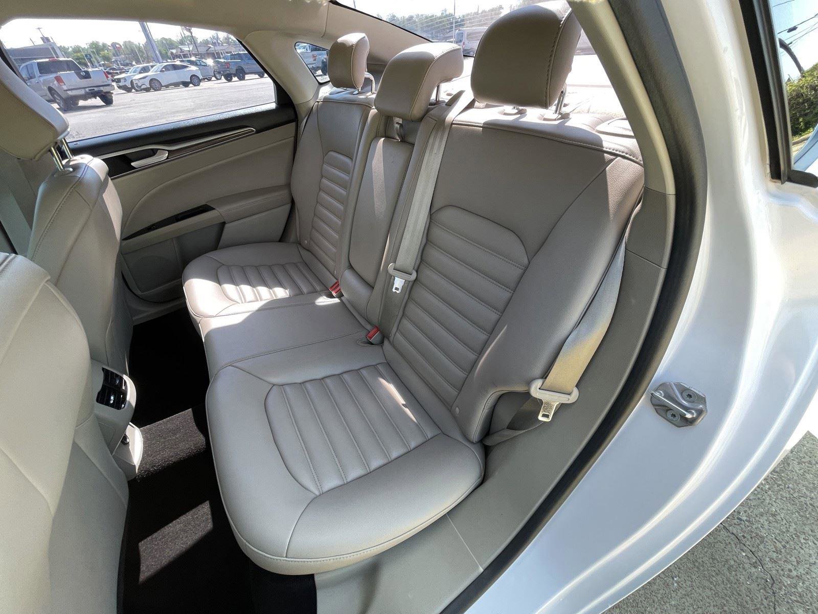 Used 2020 Ford Fusion SEL image 32