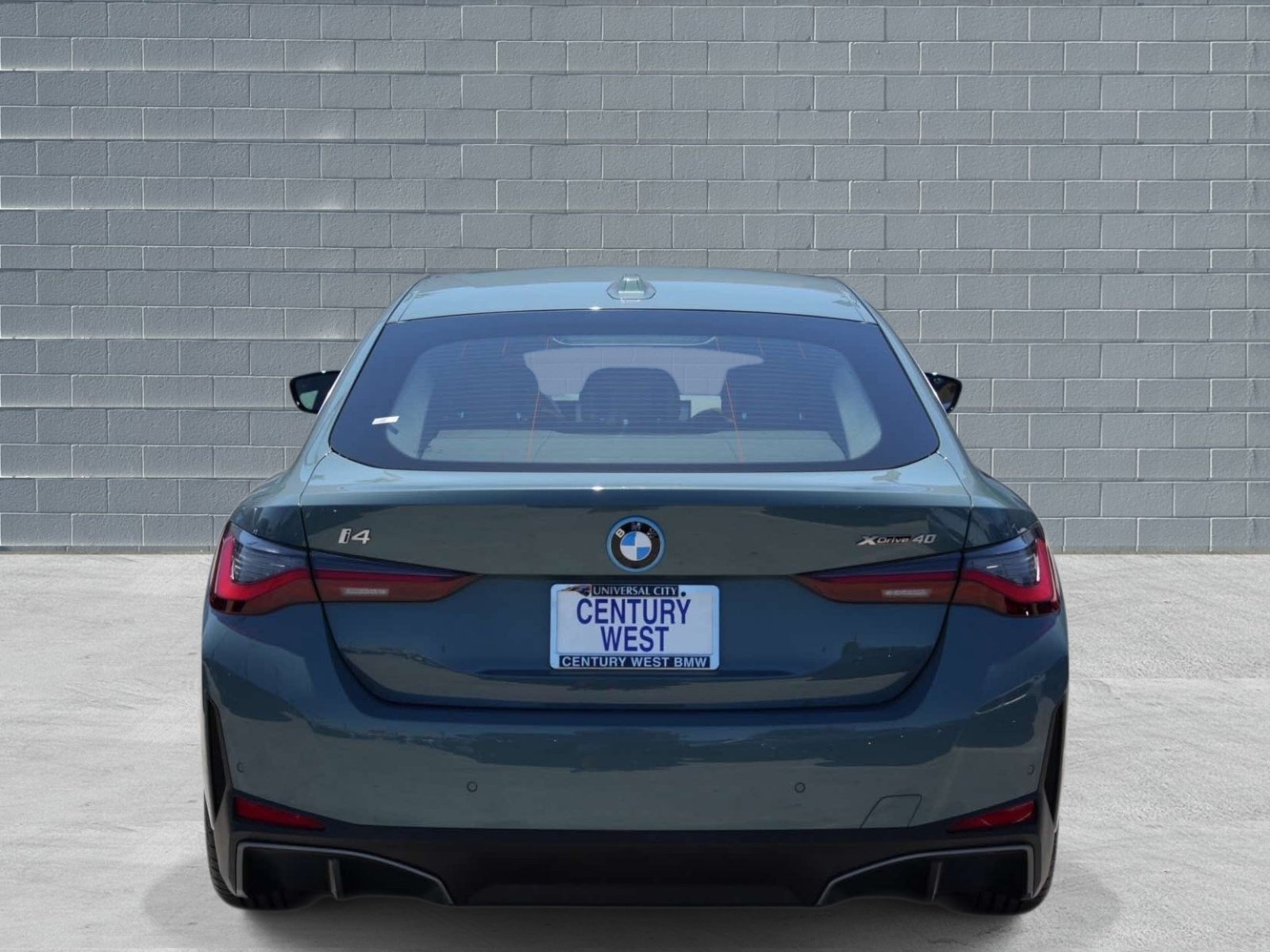 Used 2025 BMW i4 xDrive40i w/ Premium Package AWD/4WD image 4