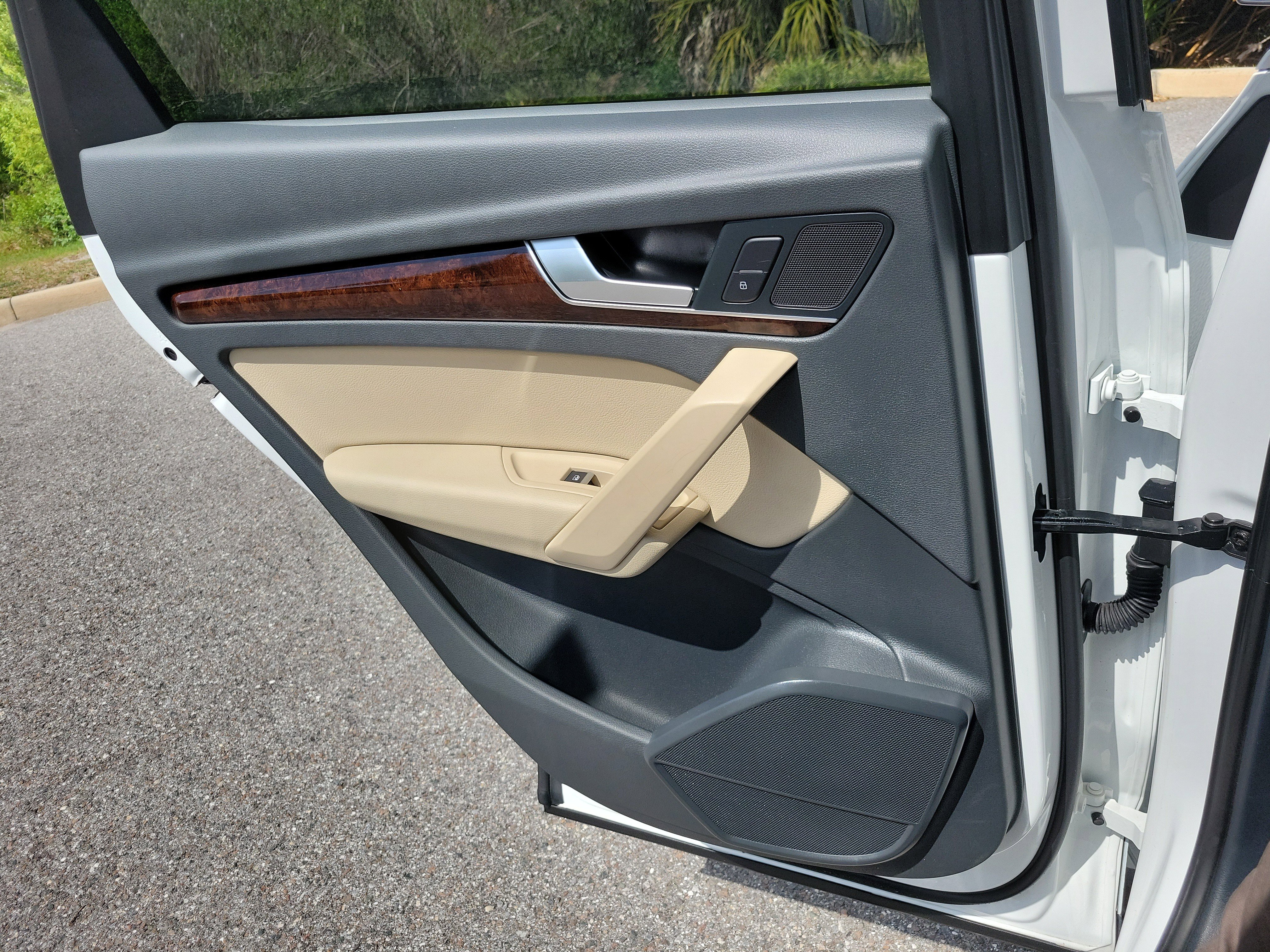 Used 2018 Audi Q5 2.0T Premium Plus w/ Premium Plus Package image 16