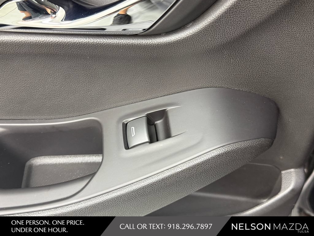 Used 2019 Chevrolet Traverse LS FWD image 33
