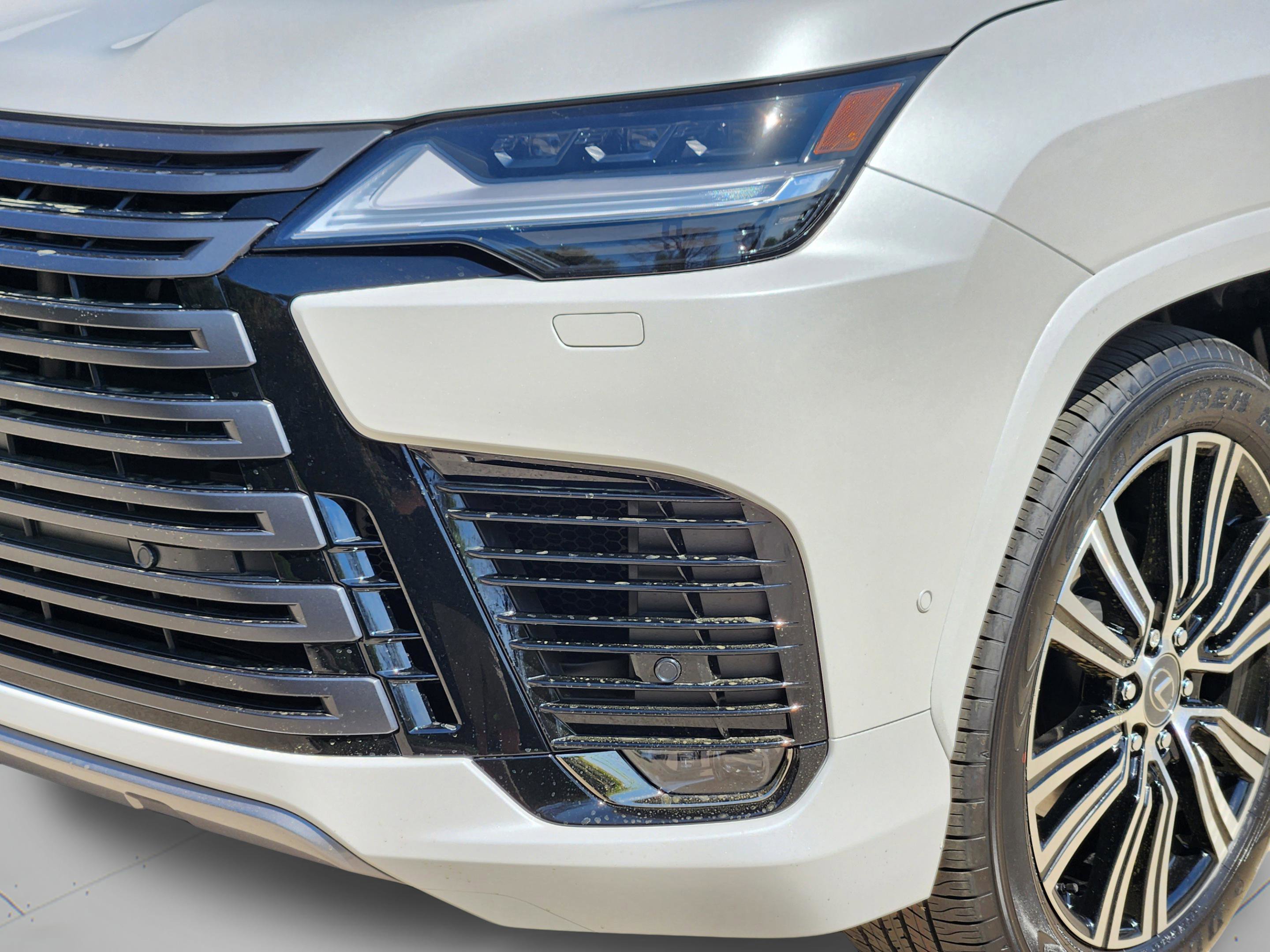 New 2026 Lexus LX 700h Luxury AWD/4WD image 6