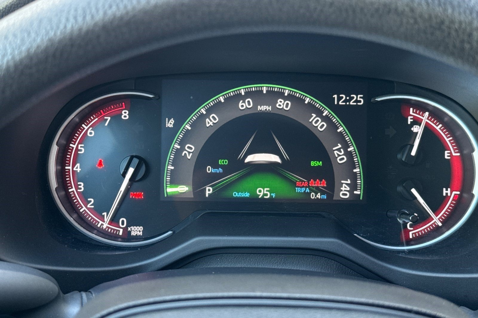 Used 2025 Toyota RAV4 XLE FWD image 22