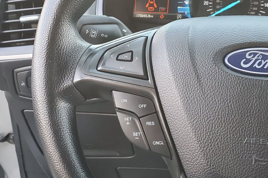 Used 2022 Ford Edge SE w/ Black Appearance Package AWD/4WD image 13