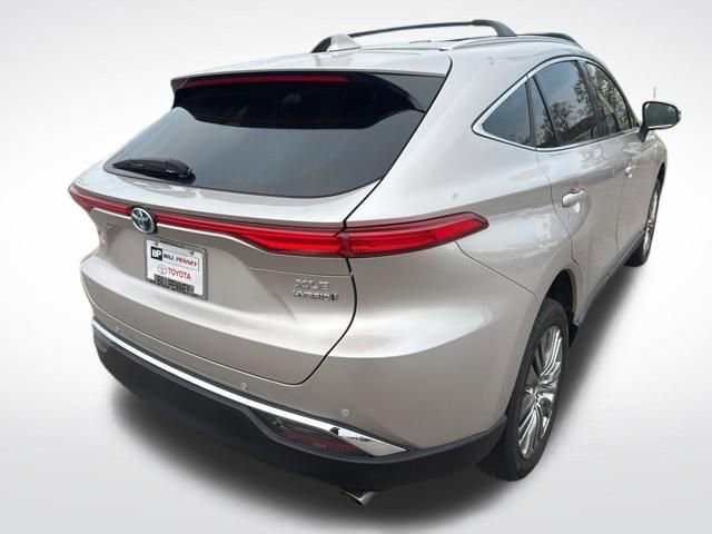Used 2021 Toyota Venza XLE image 5