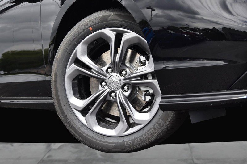 New 2025 Honda Accord EX-L image 3