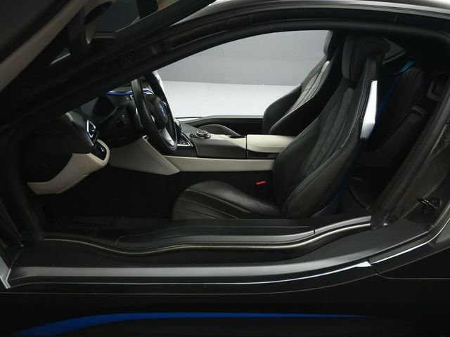 Used 2016 BMW i8 image 38