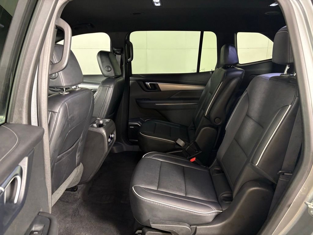 Used 2025 Buick Enclave Preferred FWD image 36