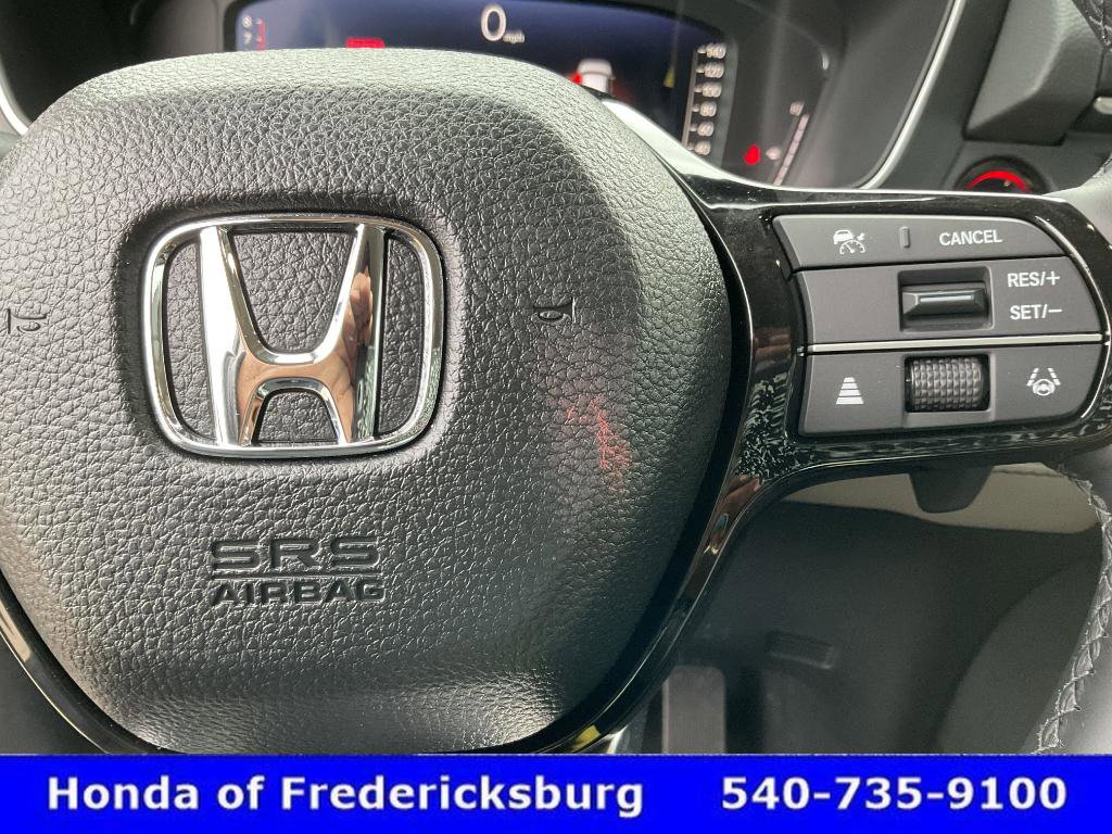 Used 2025 Honda Pilot Elite image 32