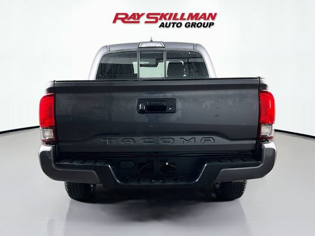 Used 2018 Toyota Tacoma SR image 6