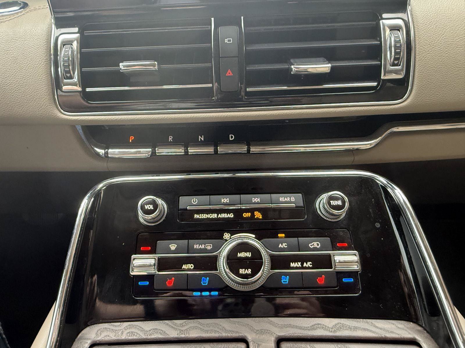 Used 2022 Lincoln Navigator L Reserve RWD image 5