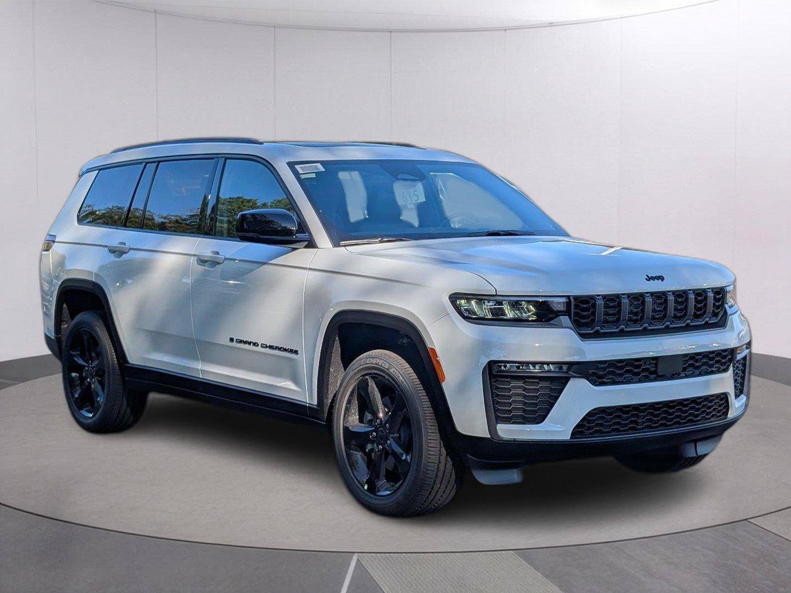 New 2027 Jeep Grand Cherokee L Limited RWD image 9
