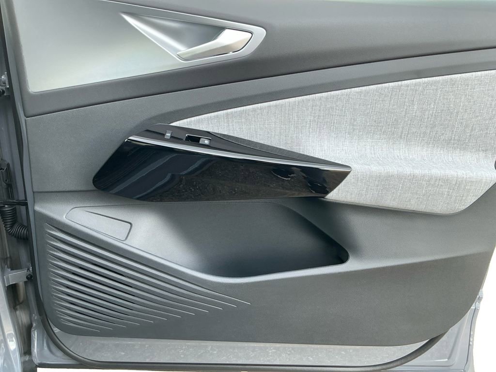 New 2026 Volkswagen ID.4 Pro image 16