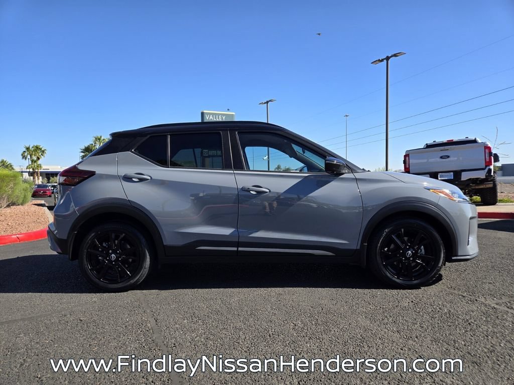 Used 2023 Nissan Kicks SR w/ SR Premium Package FWD image 7