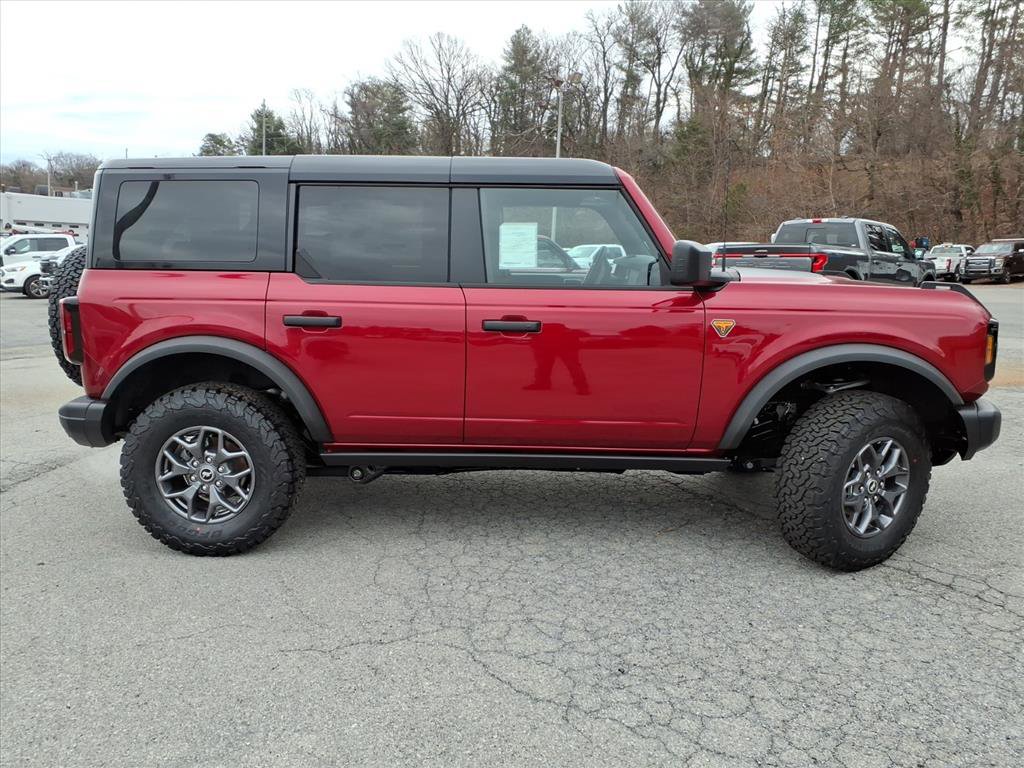 New 2025 Ford Bronco Badlands image 4