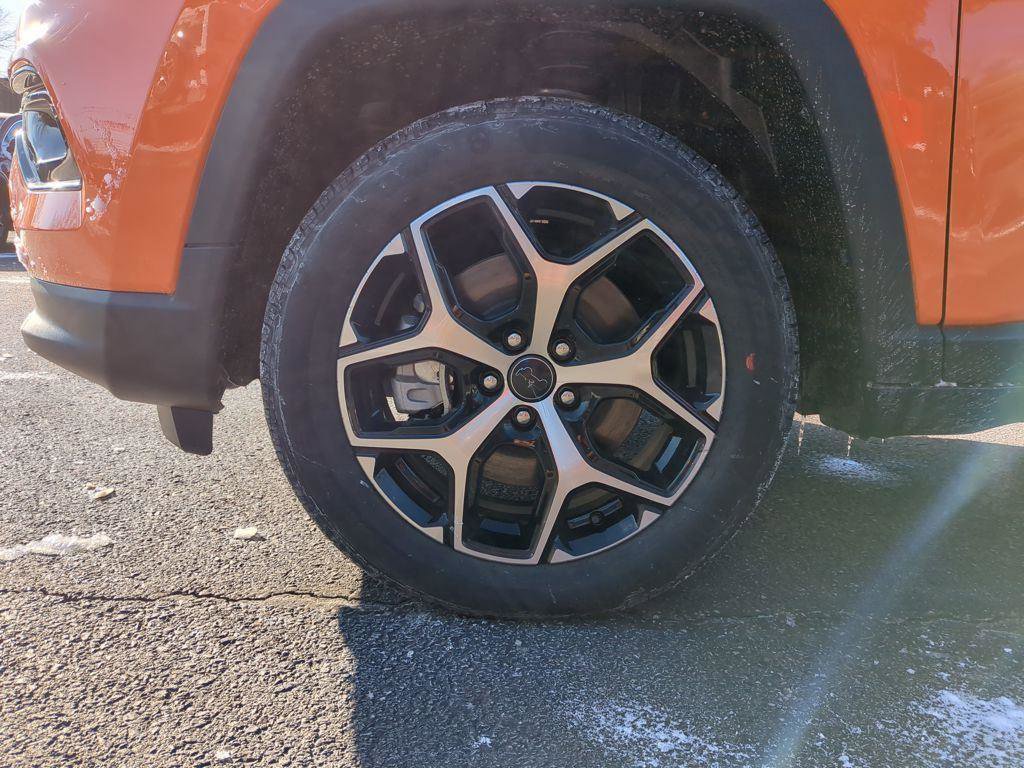 New 2026 Jeep Compass Limited w/ Sun, Sound & Navigation Group AWD/4WD image 9